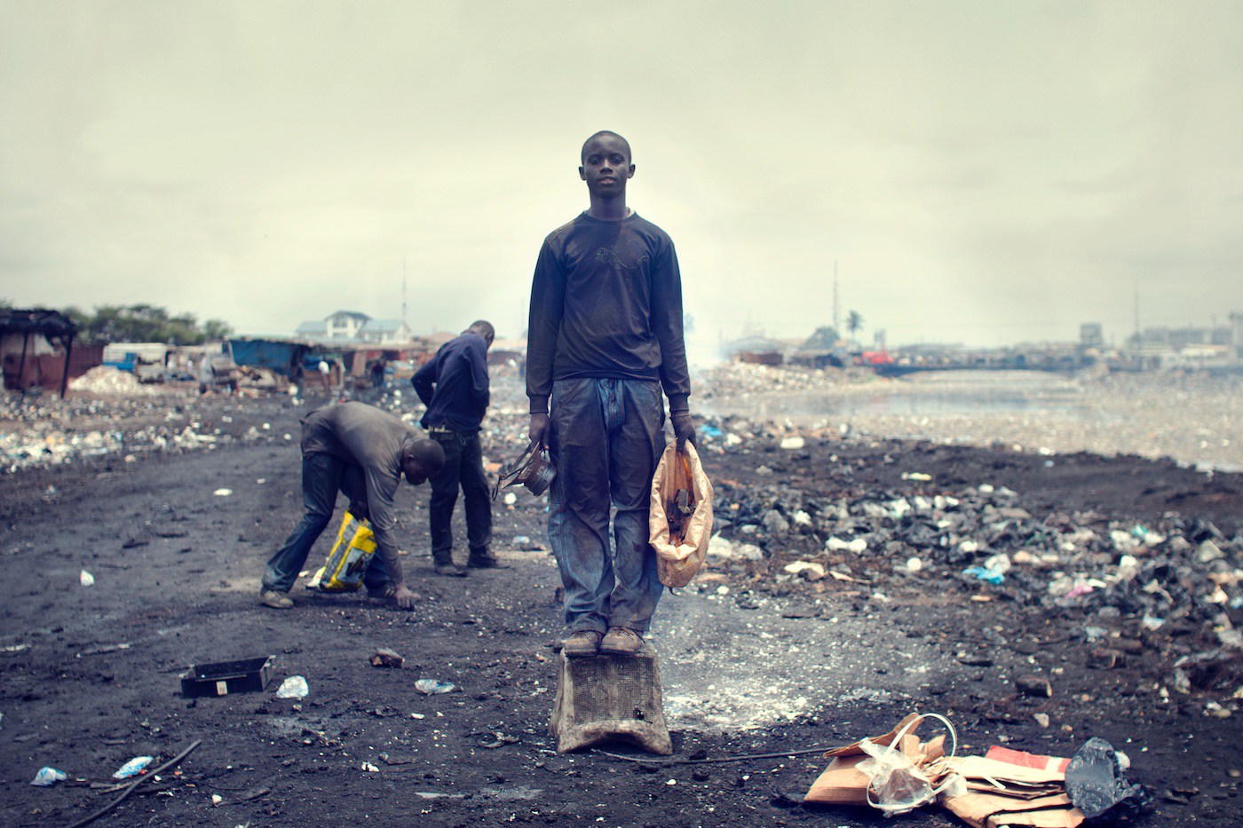 Agbogbloshie_KevinMcElvaney_Accra_e-waste-5